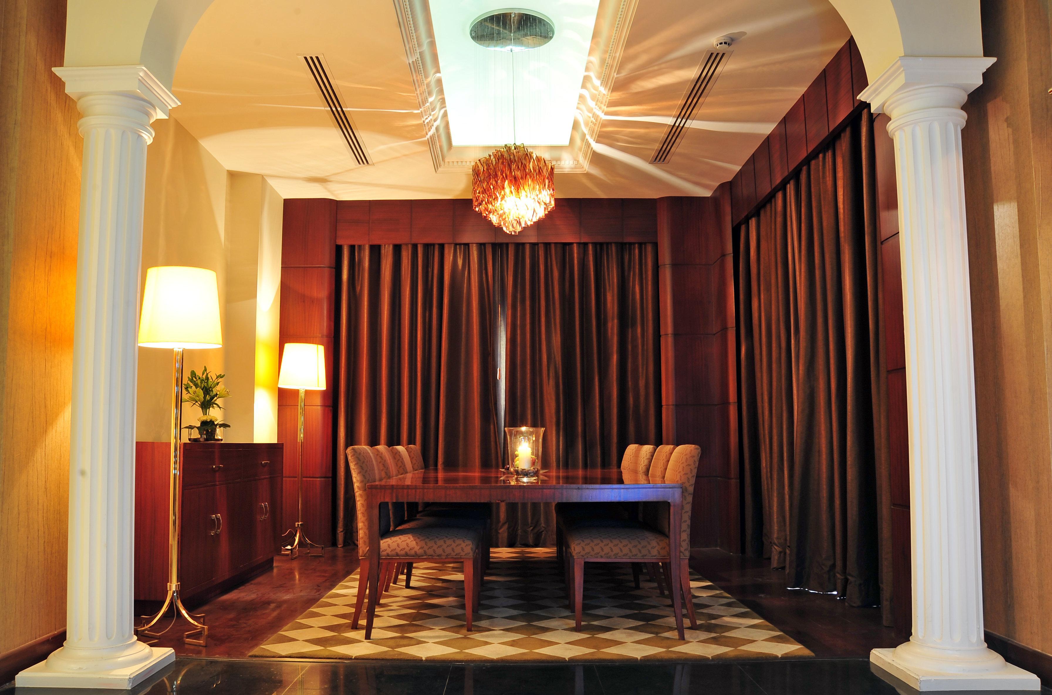 คราวน์ พลาซา อัล โคบาร์ Hotel อัลโคห์บาร์ ภายนอก รูปภาพ The interior of the hotel