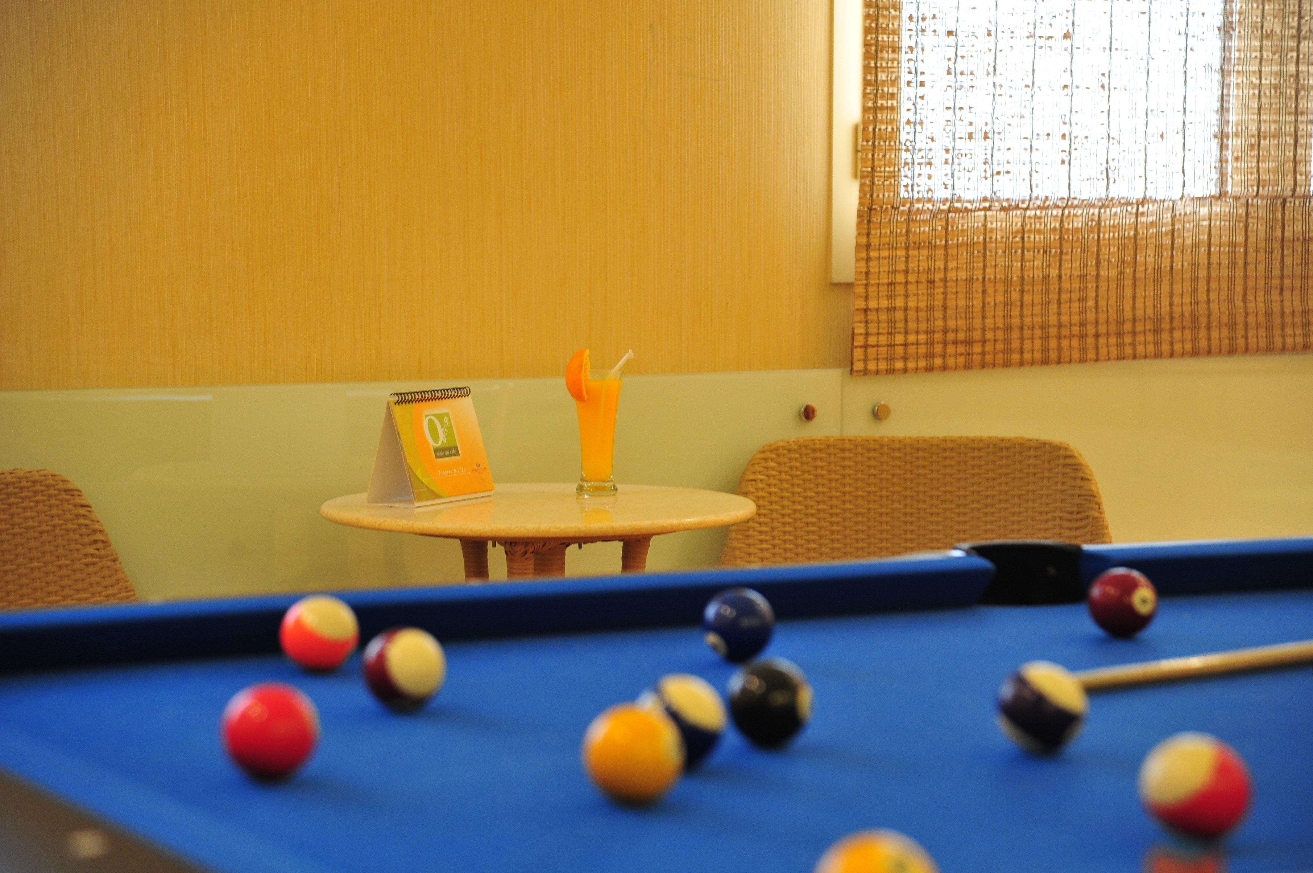 คราวน์ พลาซา อัล โคบาร์ Hotel อัลโคห์บาร์ ภายนอก รูปภาพ Pool table