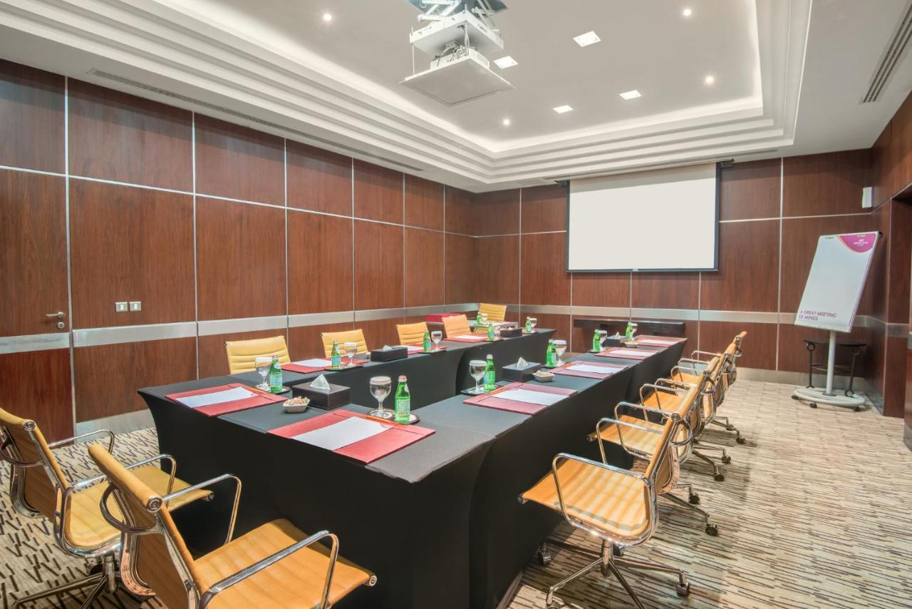 คราวน์ พลาซา อัล โคบาร์ Hotel อัลโคห์บาร์ ภายนอก รูปภาพ Meeting room