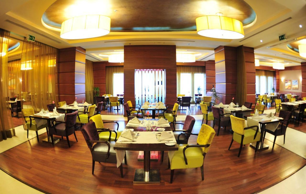 คราวน์ พลาซา อัล โคบาร์ Hotel อัลโคห์บาร์ ภายนอก รูปภาพ The restaurant