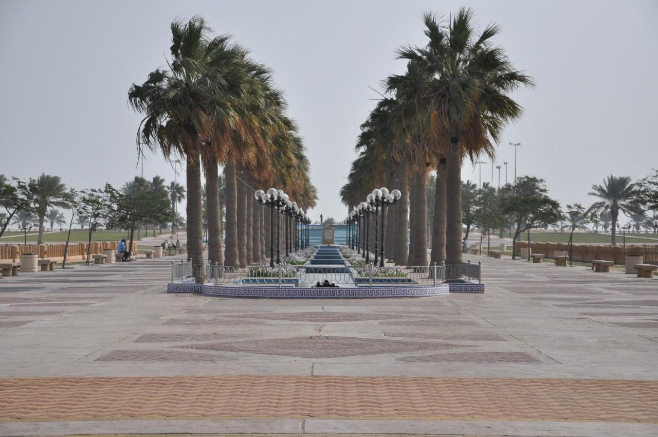 คราวน์ พลาซา อัล โคบาร์ Hotel อัลโคห์บาร์ ภายนอก รูปภาพ Al-Shaab Park